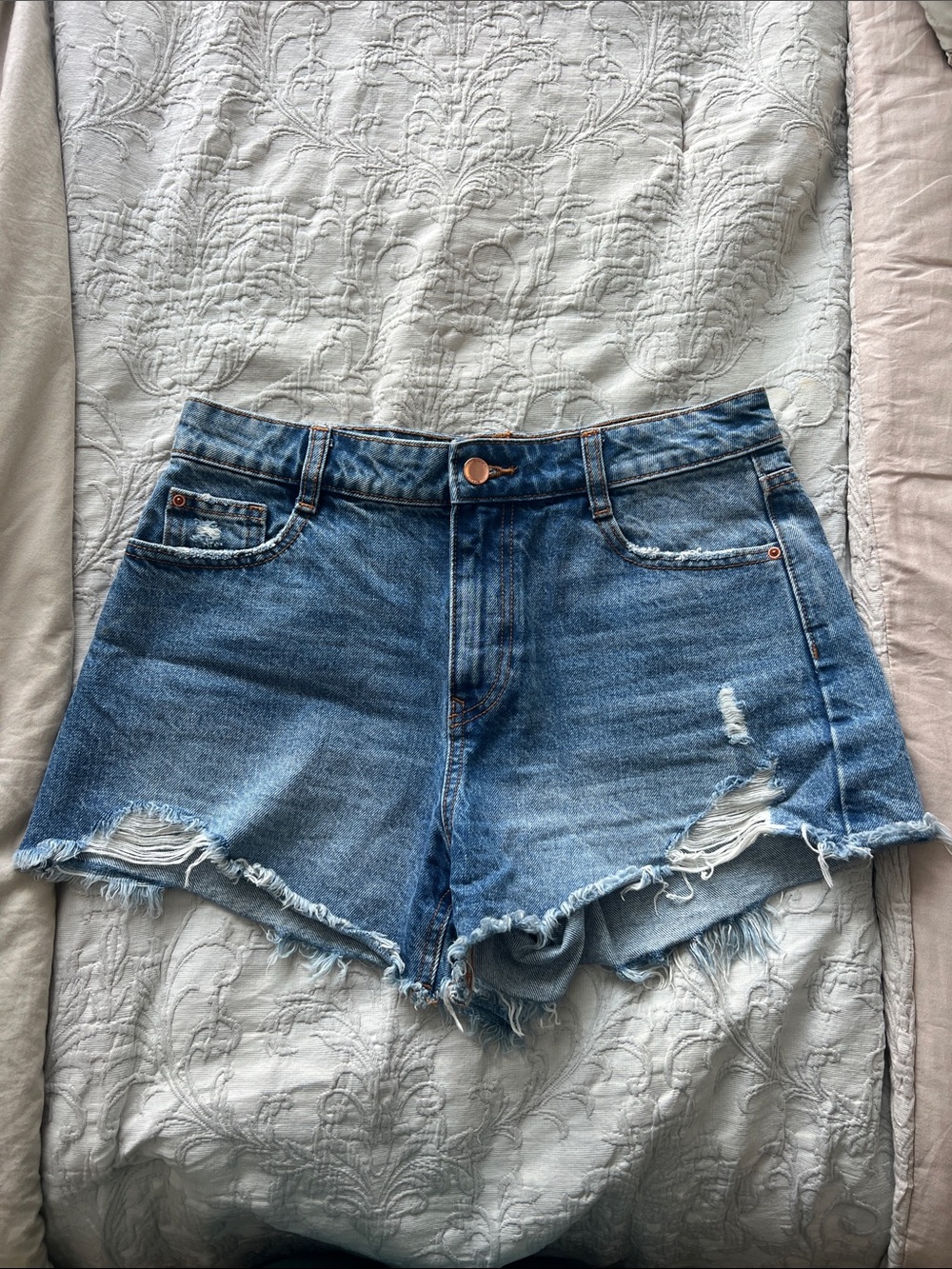 Zara Denim High-Rise Distressed Women’s Shorts - Blue NWOT